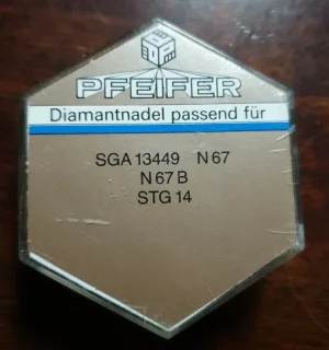 Rückseite der Verpackung mit Kompatibilitätsangaben N 67, N 67 B und STG 14