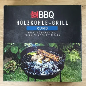 Holzkohle Grill Hinten