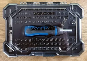 Das 105-teilige Bit-Set von Workzone von vorne