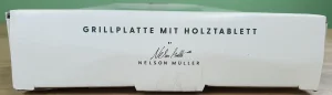 Grillplatte mit Holzbrett in groß von Nelson Müller in Ihrer Verpackung von oben.