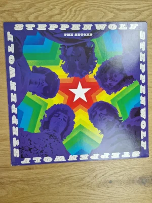 Vorderseite der Steppenwolf Vinyl LP The Second mit buntem psychedelischem Sternen-Cover