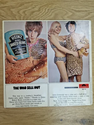 Rückseite des Vinyl-Covers The Who Sell Out mit Roger Daltrey in Heinz Baked Beans