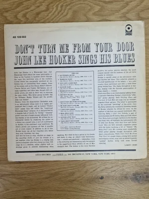 Rückseite der LP mit Tracklist und Beguilement-Linernotes zu John Lee Hooker Sings His Blues