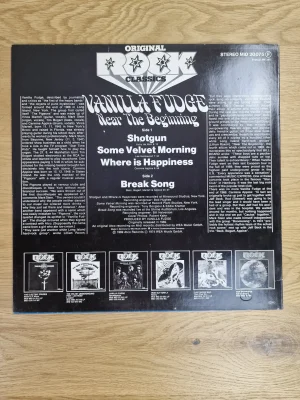 Rückseite der Schallplattenhülle Near The Beginning von Vanilla Fudge mit Tracklist und Bandbiografie