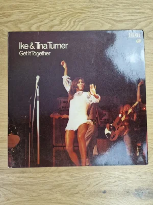Vorderseite des Vinyl-Album-Covers Get It Together von Ike & Tina Turner