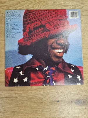 Rückseite der Schallplatte Greatest Hits von Sly and The Family Stone mit vollständiger Tracklist