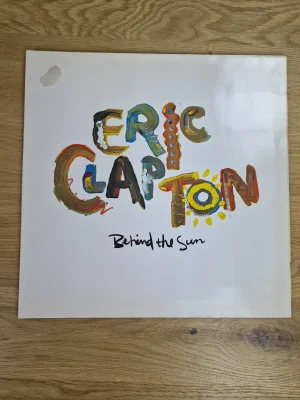 Vorderseite der Eric Clapton Behind the Sun Vinyl Schallplatte