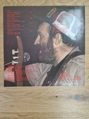 Rückseite des Vinyl-Covers So Simple von Alex mit Tracklist, Line-up und Musiker-Foto