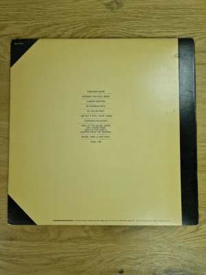 Rückseite der Melanie Stoneground Words Schallplatte mit vollständiger Tracklist