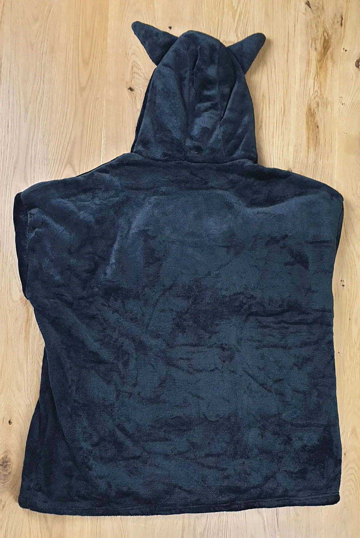 Schwarze-Katze-Design-Hinten Schwarze Katze Design Hinten jpg