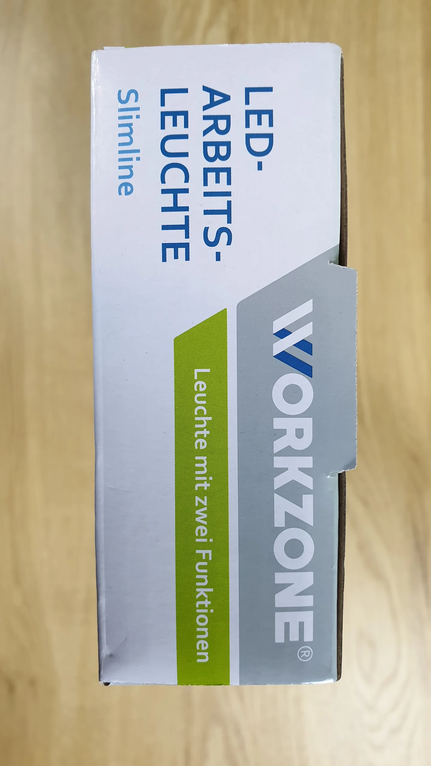 20231102_220149 Workzone LED-Arbeitsleuchte Slimline von oben