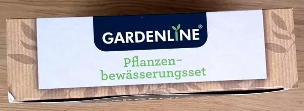 Das GARDENLINE Pflanzenbewässerungsset in seiner Verpackung von oben.