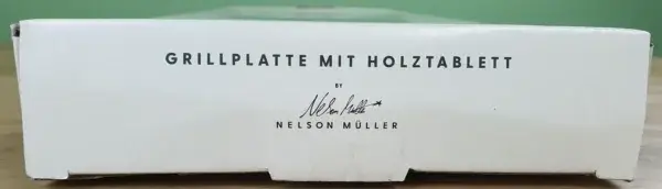 Grillplatte mit Holzbrett in groß von Nelson Müller in Ihrer Verpackung von oben.