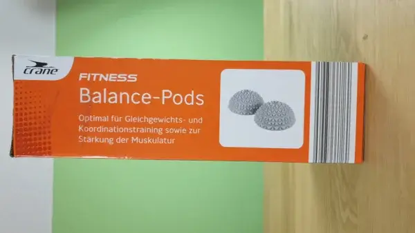 Der crane Balance-Pod in seiner Verpackung von der Seite.