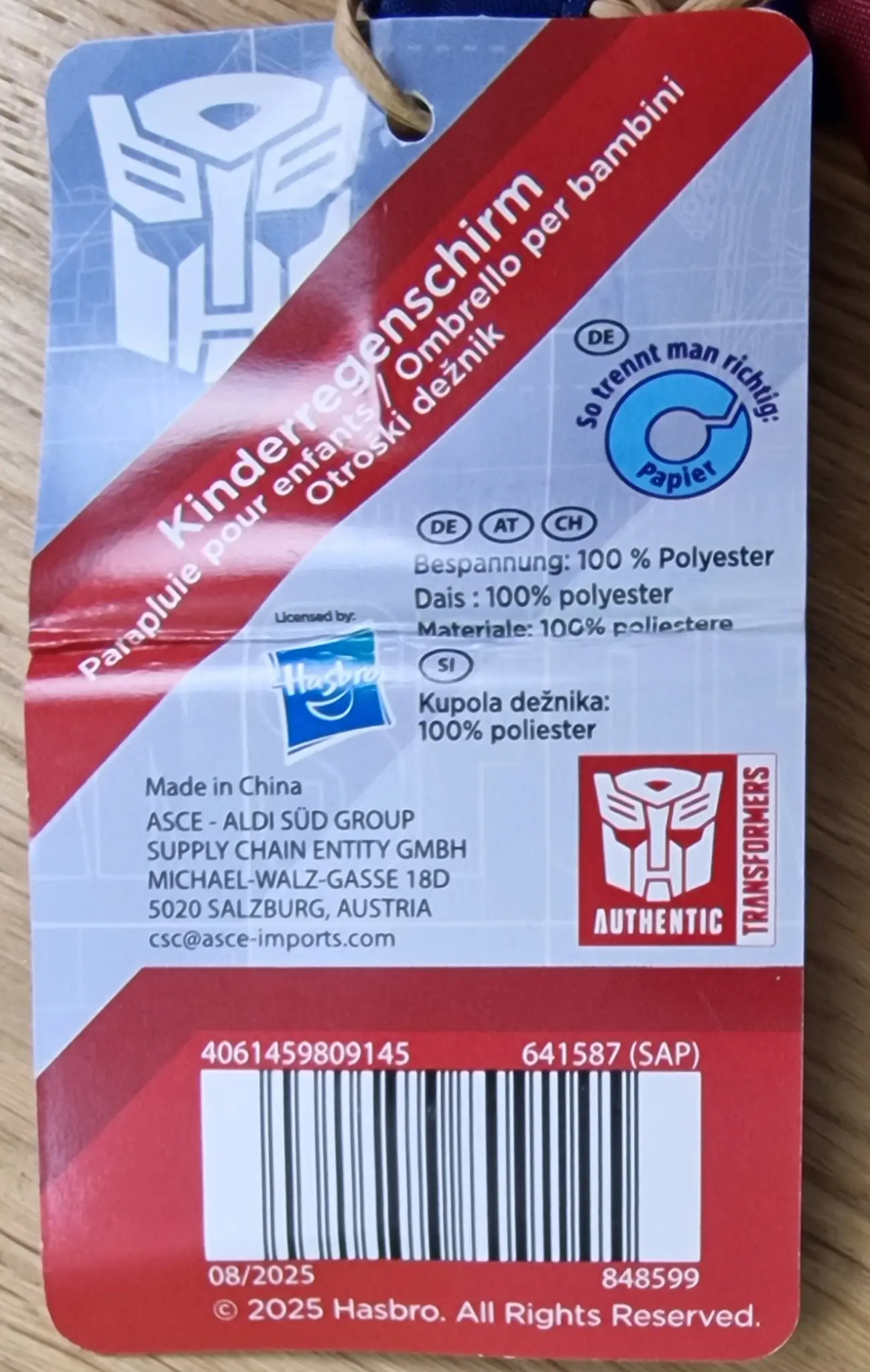 Das Etikett des Kinderregenschirm Transformers (die mit den Autos aus dem Film) von hinten.