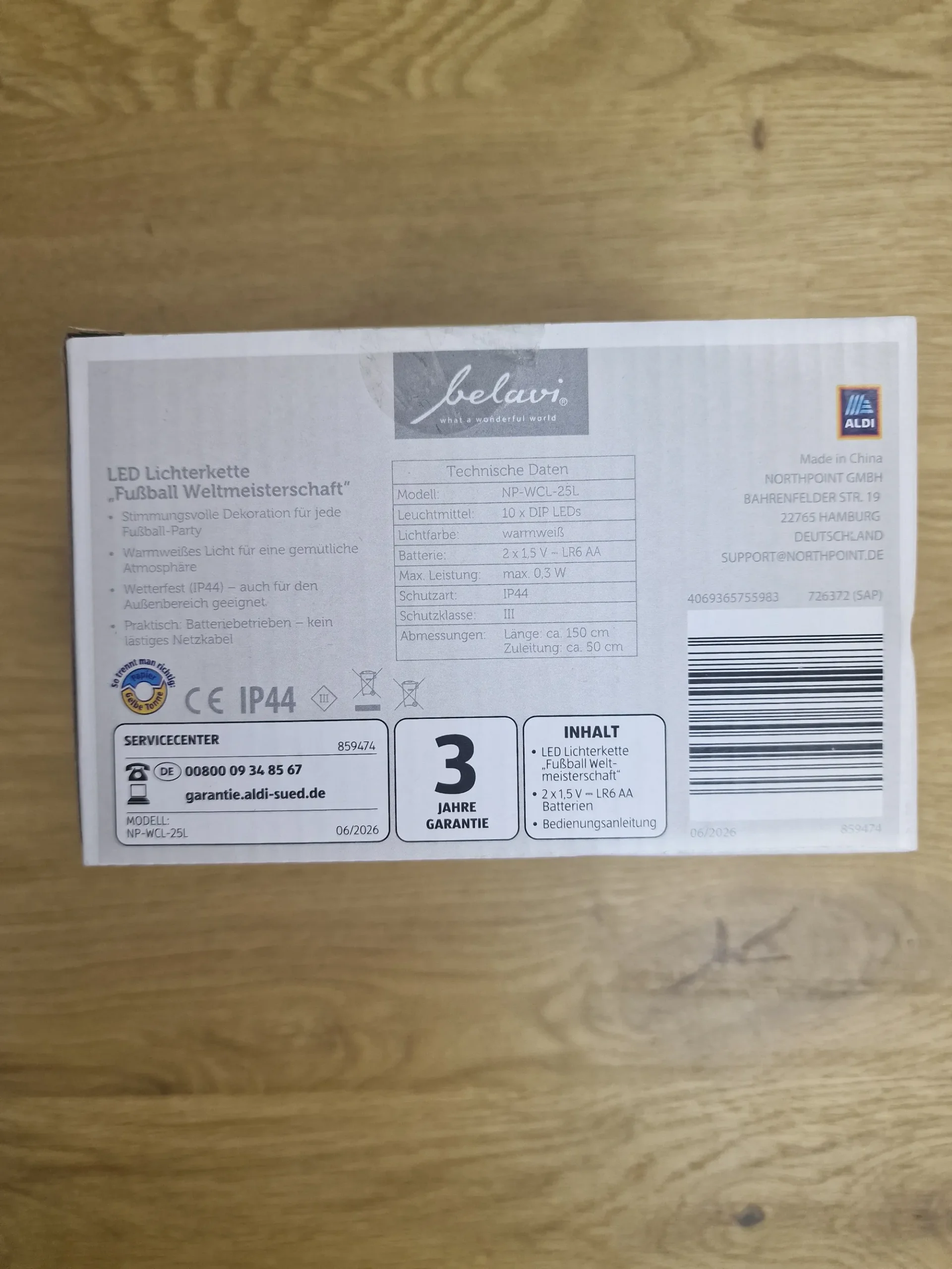 belavi-led-lichterkette-fussball-technische-daten-rueckseite Rückseite der Verpackung mit technischen Daten, IP44 Schutzart und Lieferumfang