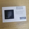 Verpackung der Belavi LED Lichterkette Deutschland mit Blick auf einen Schwarz-Rot-Gold Lampion