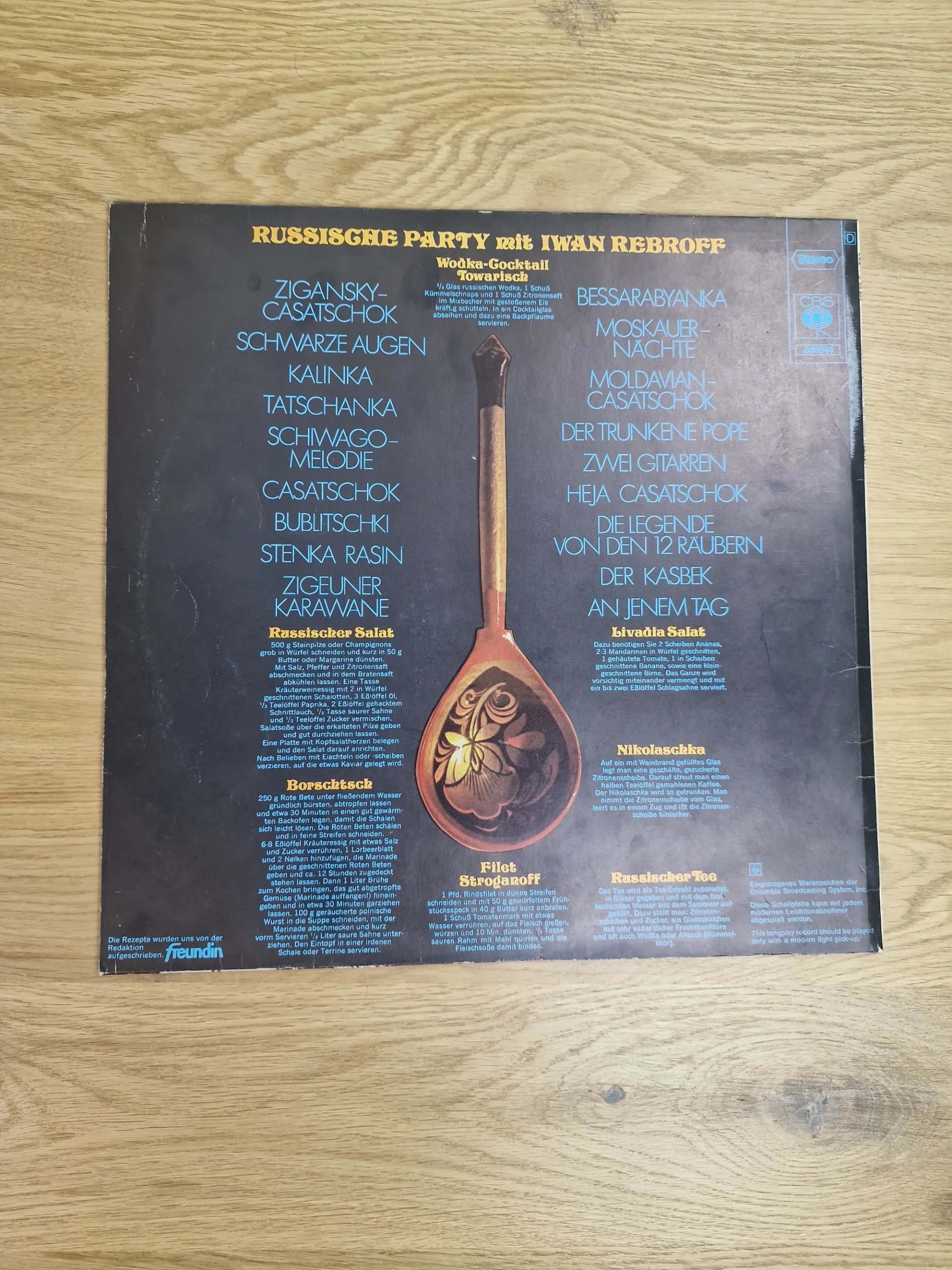 iwan-rebroff-russische-party-vinyl-lp-cover-back-rezepte Rückseite des Vinyl Album Covers mit Titelliste und russischen Rezepten von Iwan Rebroff