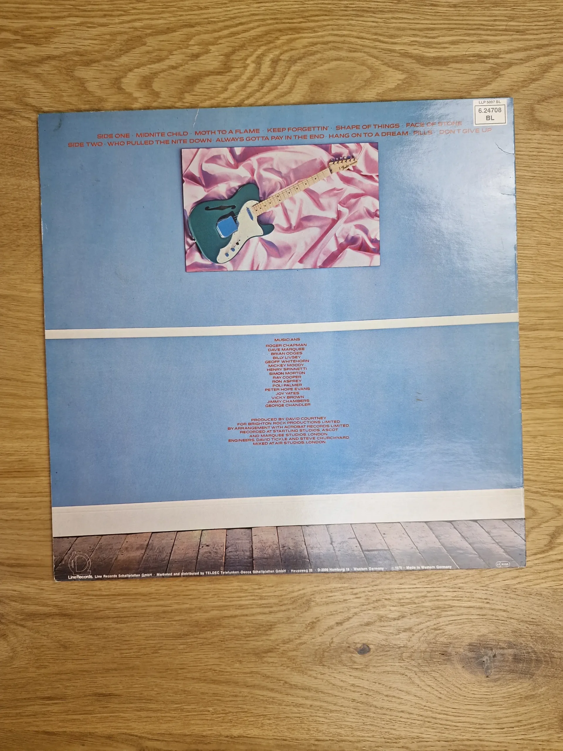 Rückseite der Vinyl-Schallplatte Roger Chapman Chappo mit Trackliste und Musikerangaben