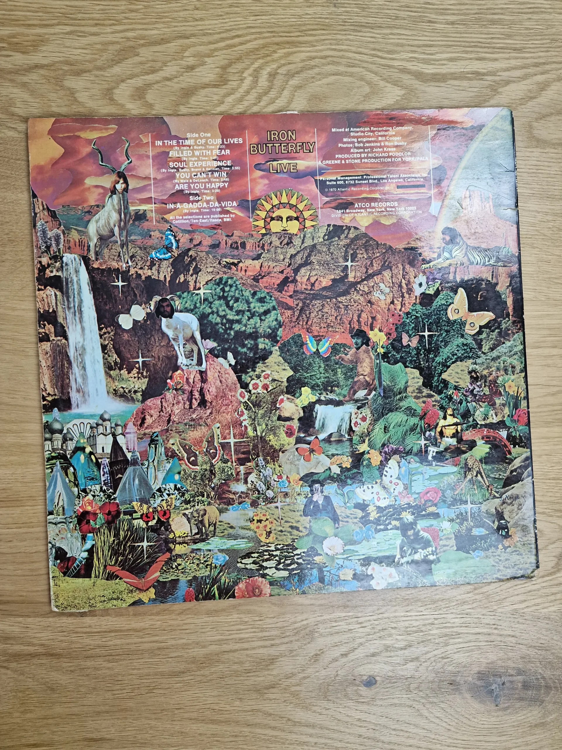 Rückseite des Iron Butterfly Live Albums mit Tracklist und ATCO Records Logo