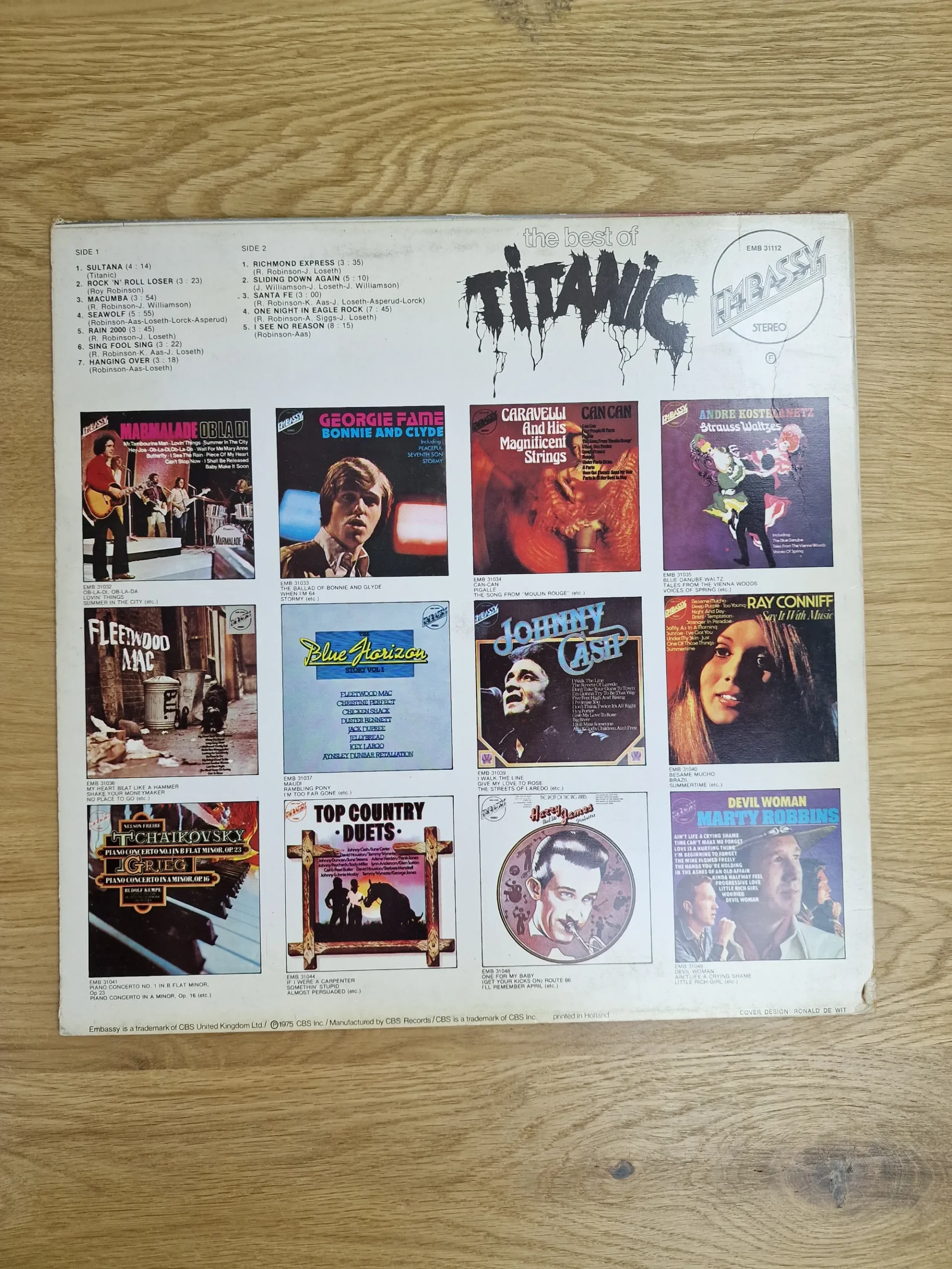 titanic-the-best-of-titanic-vinyl-lp-backcover Rückseite des Titanic Albumcovers mit Titelliste und Embassy Katalognummern