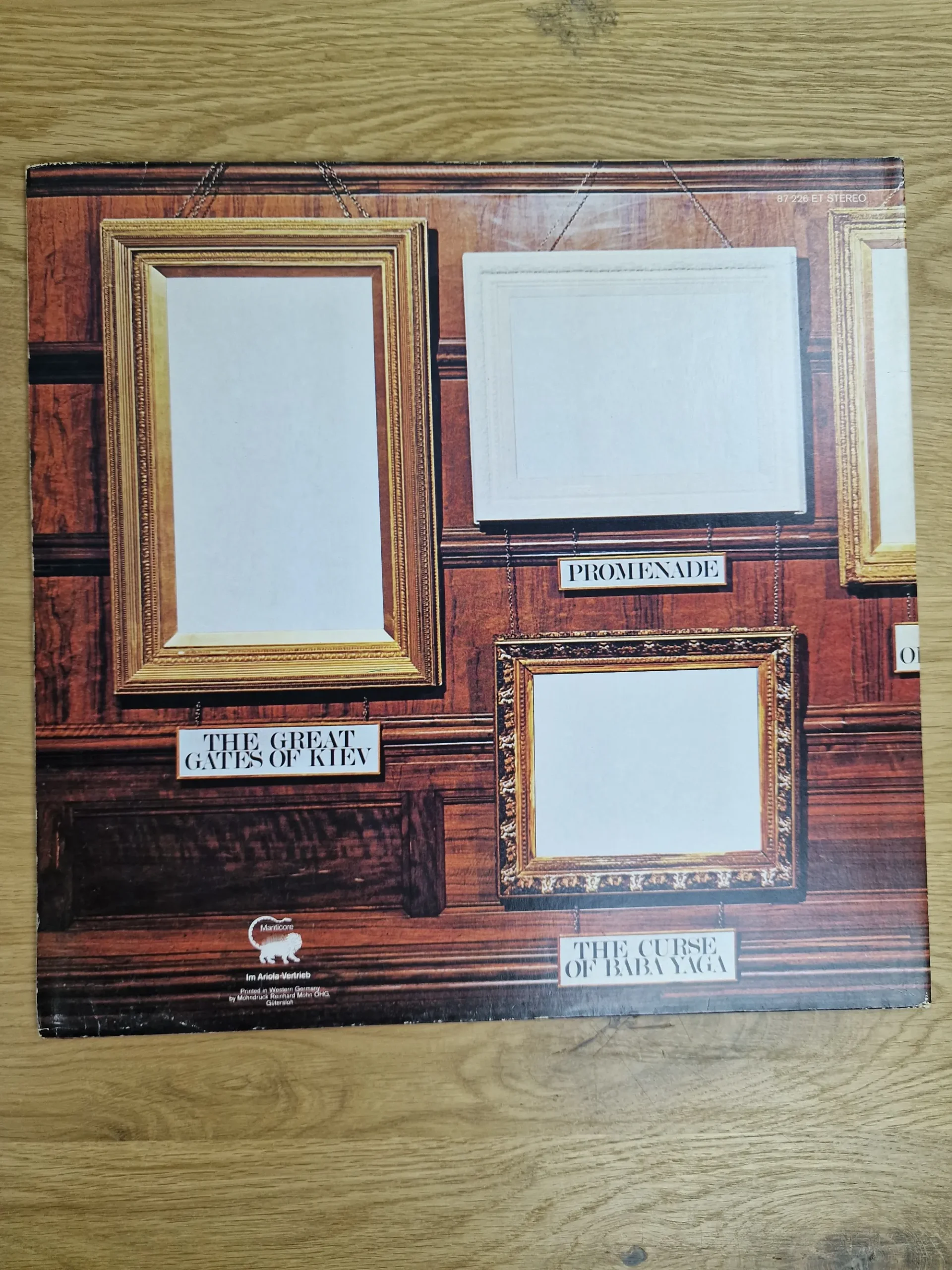 Rückseite der Albumhülle von Emerson Lake and Palmer mit Tracklist und Manticore Label Logo
