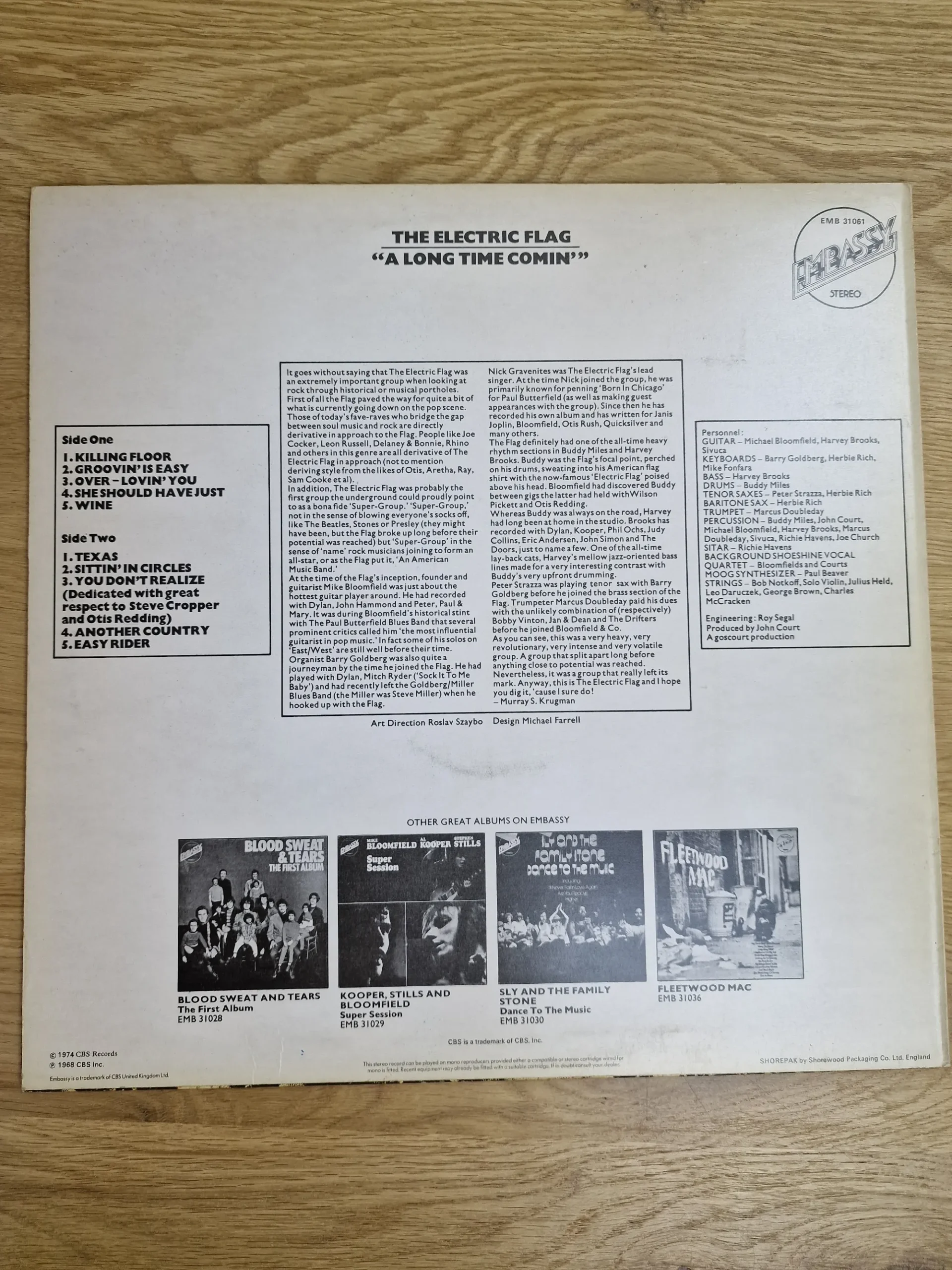 Rückseite des Album-Covers A Long Time Comin von The Electric Flag mit Titelliste und Liner Notes