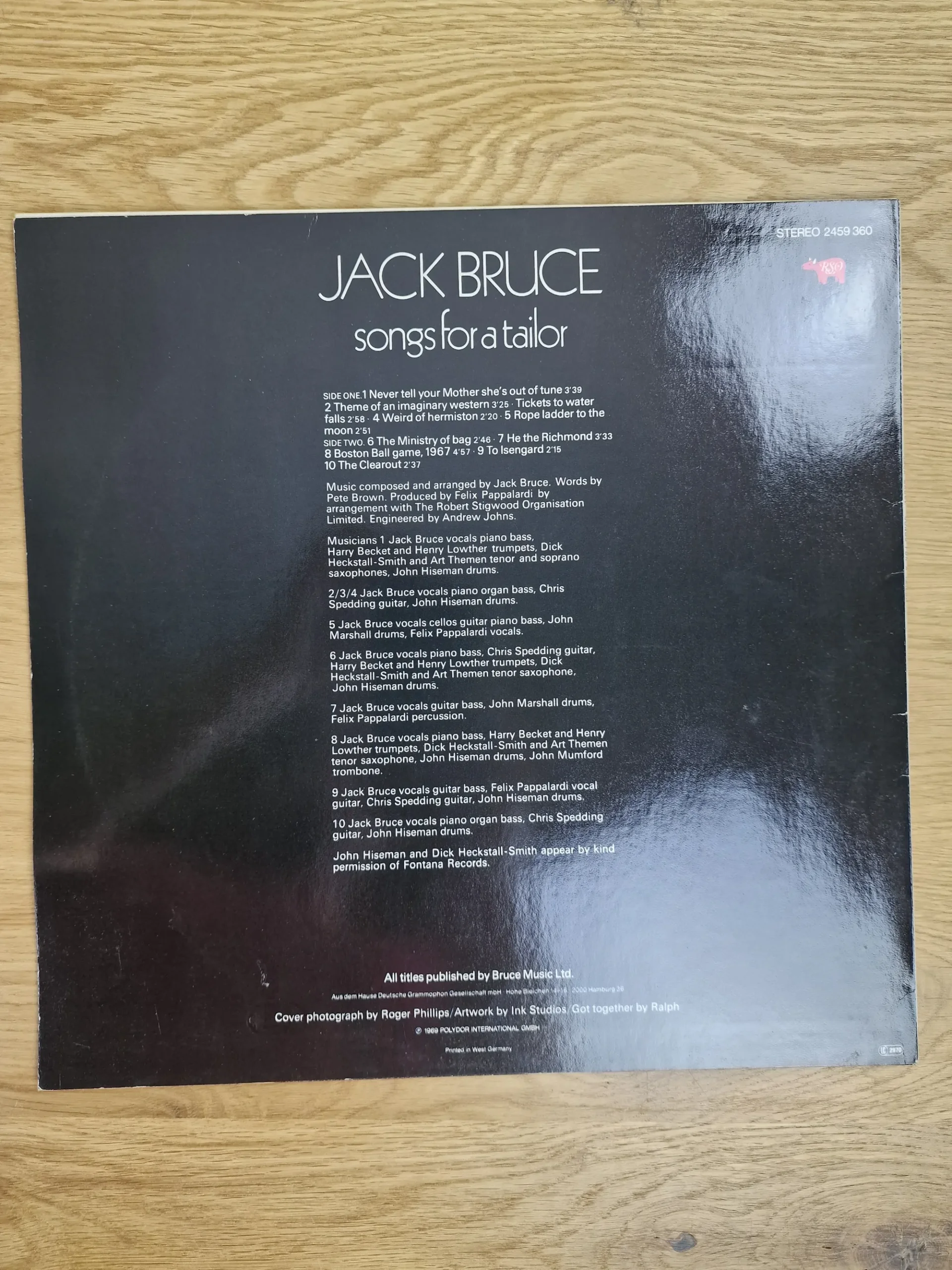 Rückseite der Vinyl-Schallplattenhülle Songs for a Tailor von Jack Bruce mit Titelliste und Line-Up-Informationen