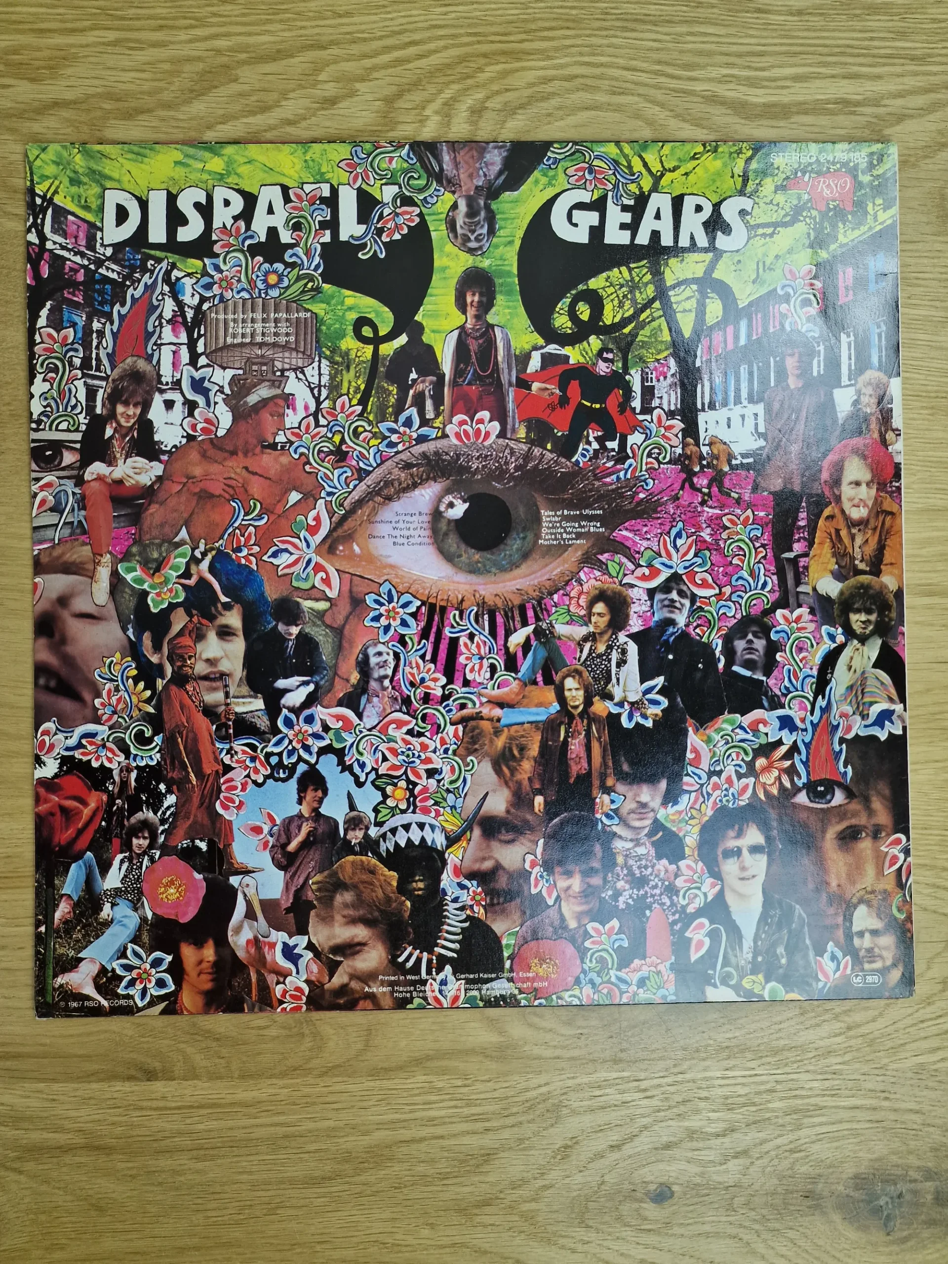 Rückseite der Schallplatten-Hülle Cream Disraeli Gears mit Tracklist und Fotocollage