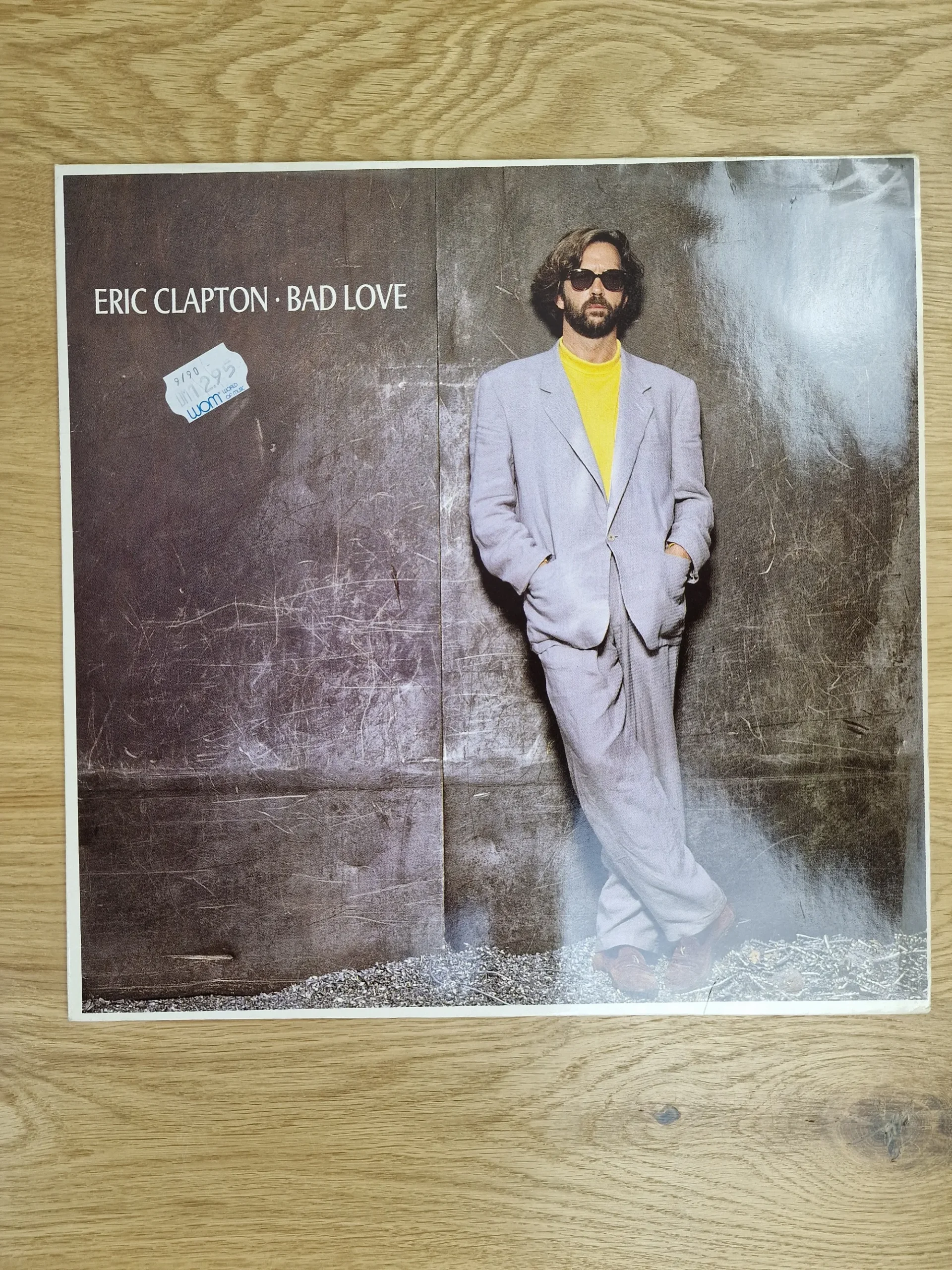 Vorderseite der Eric Clapton Bad Love 12-Inch Vinyl Maxi-Single Cover mit Foto von Eric Clapton