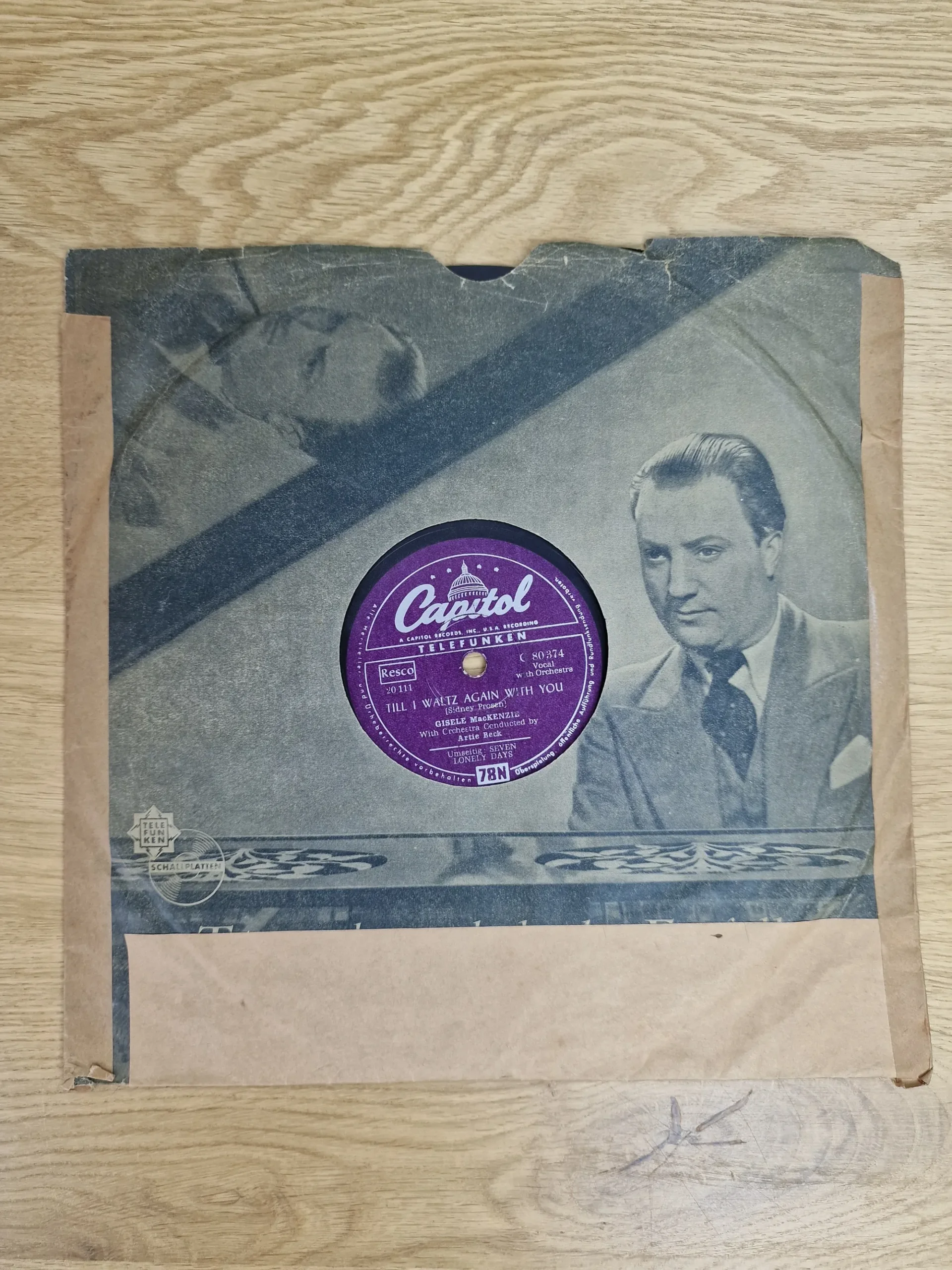 Gisele MacKenzie Schellackplatte Till I Waltz Again With You Capitol Telefunken Label Seite A