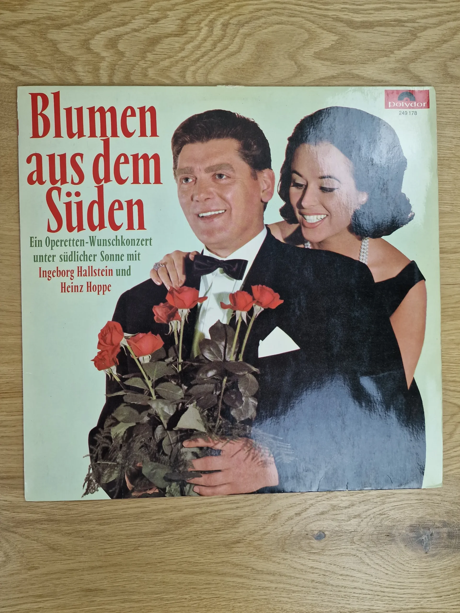 Vorderseite des Vinyl-Sleeves 'Blumen aus dem Süden' mit Ingeborg Hallstein und Heinz Hoppe