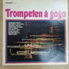 Vorderseite der Vinyl LP Constanze präsentiert Trompeten à gogo mit farbigem Trompetenmotiv