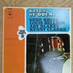 Vorderseite des Plattencovers Kings of Drums Jazz Party 2 mit Schlagzeug-Motiv