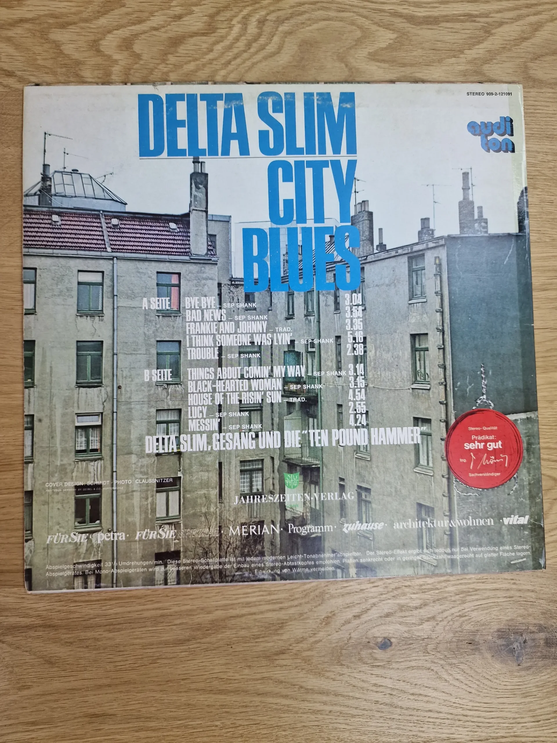 Rückseite der Vinyl-Hülle von Delta Slim City Blues mit Titelliste und Auditon Logo