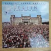 Vorderseite der Vinyl-Schallplatte Barclay James Harvest - Berlin A Concert For The People mit Reichstag Motiv