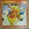 Vorderseite der Vinyl-Schallplatte Golden Hour Of The Kinks mit buntem psychedelischem Band-Porträt