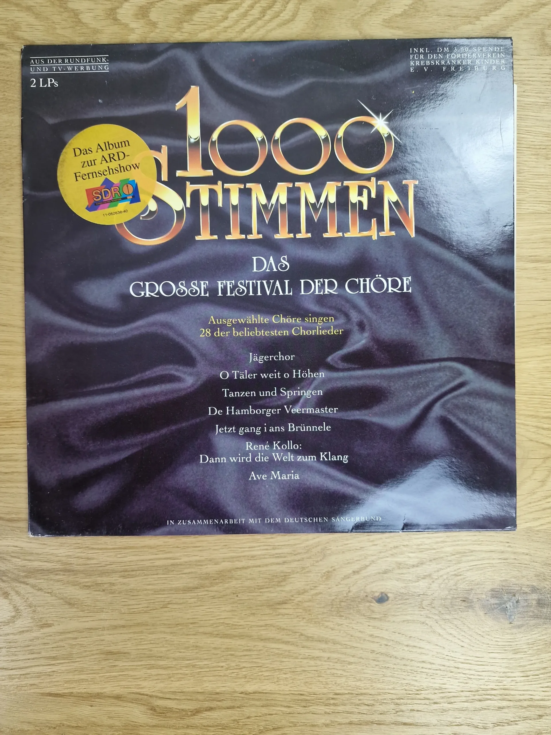1000-stimmen-das-grosse-festival-der-choere-2lp-vinyl-cover-vorderseite Vorderseite der Doppel-LP Vinyl 1000 Stimmen - Das große Festival der Chöre