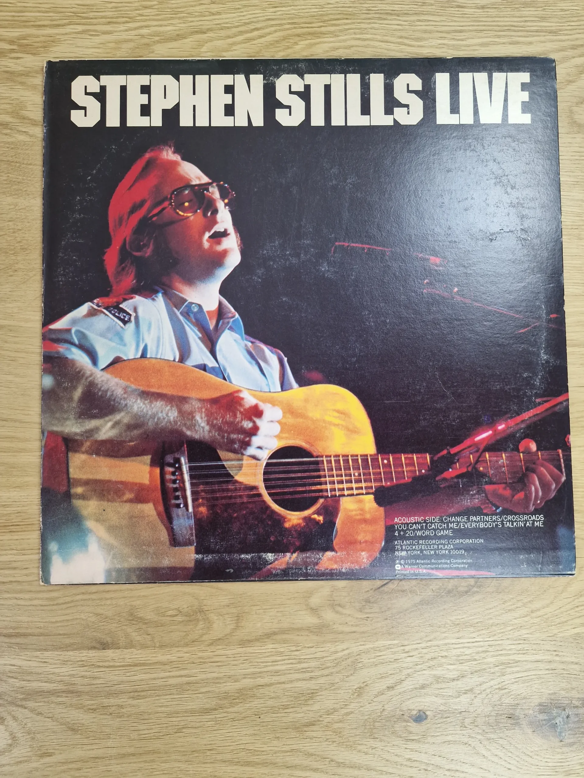 Stephen Stills Live Vinyl Albumcover Rückseite mit Akustikgitarre und Songliste