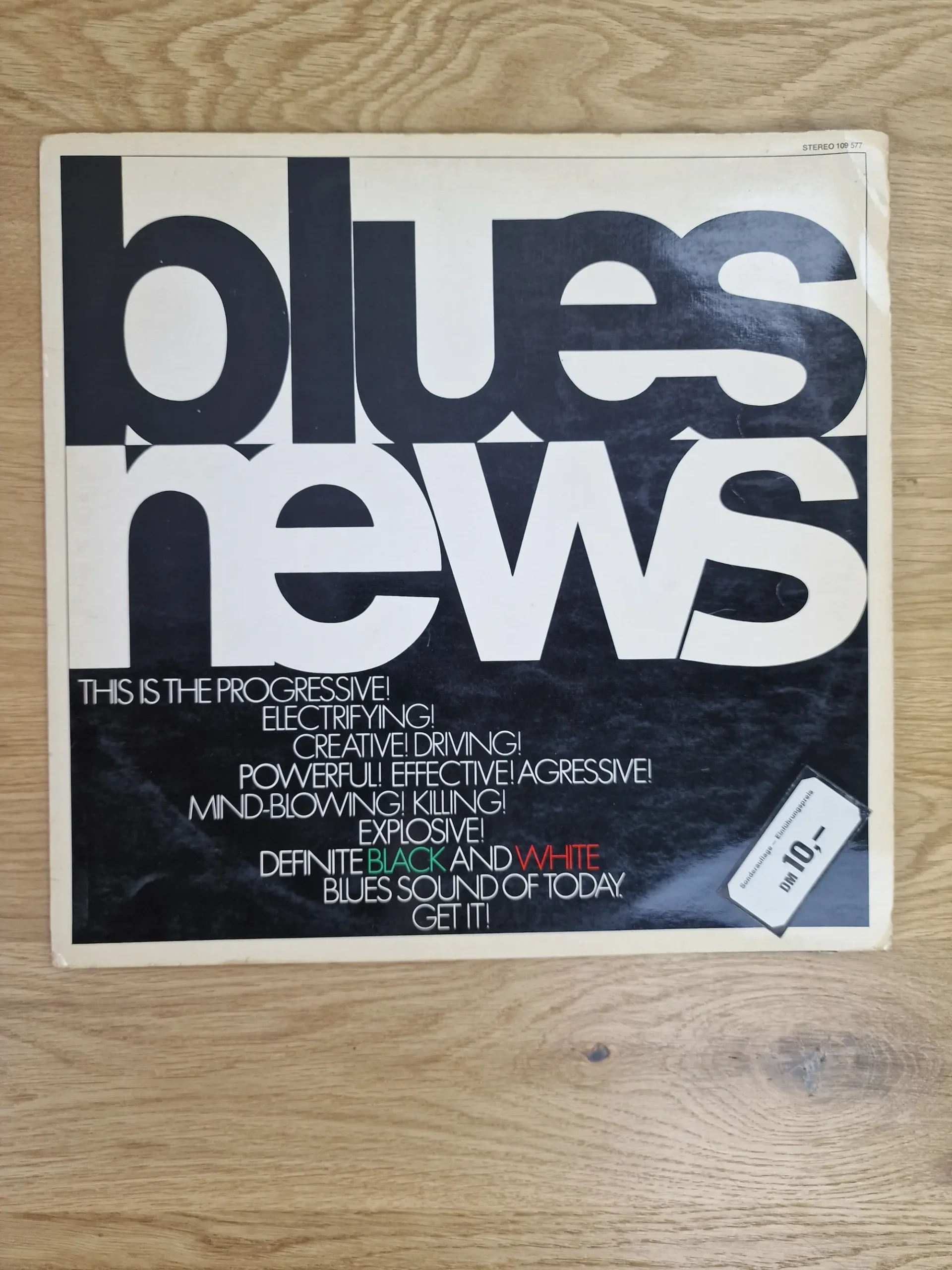 Blues News Vinyl LP Cover Vorderseite mit Schriftzug und Preissticker