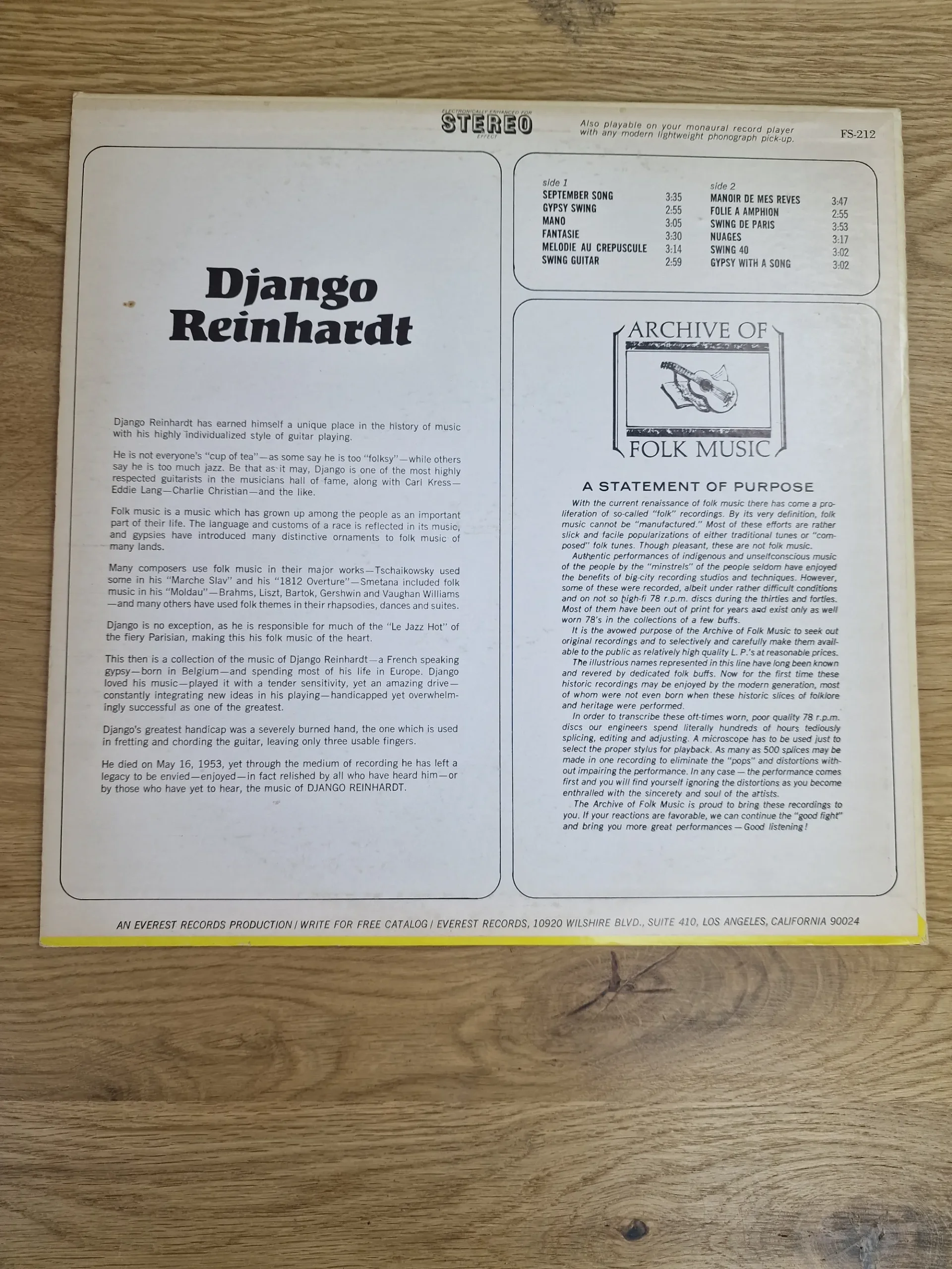 Rückseite des Vinyl-Covers von Django Reinhardt mit Trackliste und Linernotes