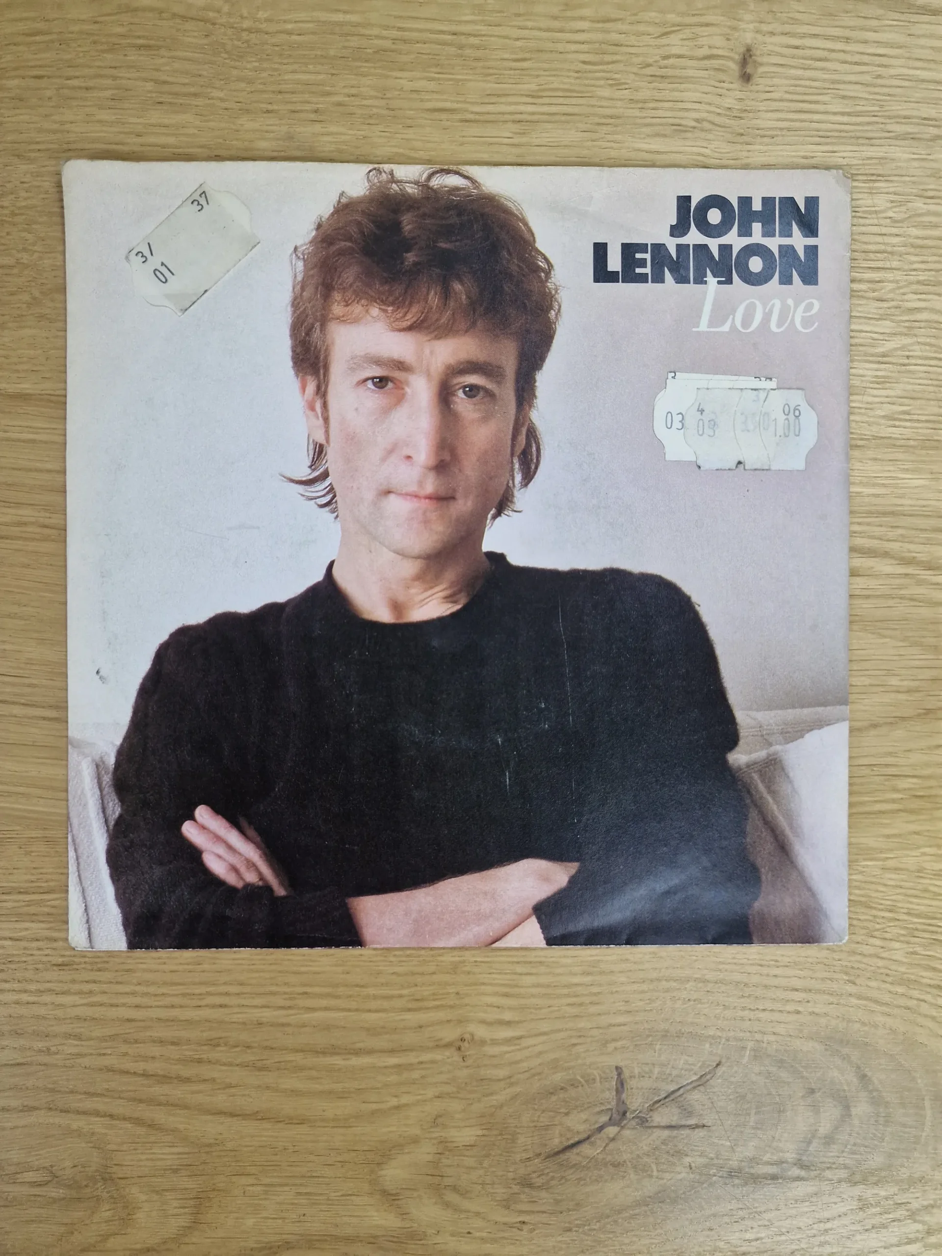 Vorderseite der Hülle der 7-Inch Vinyl-Single Love von John Lennon