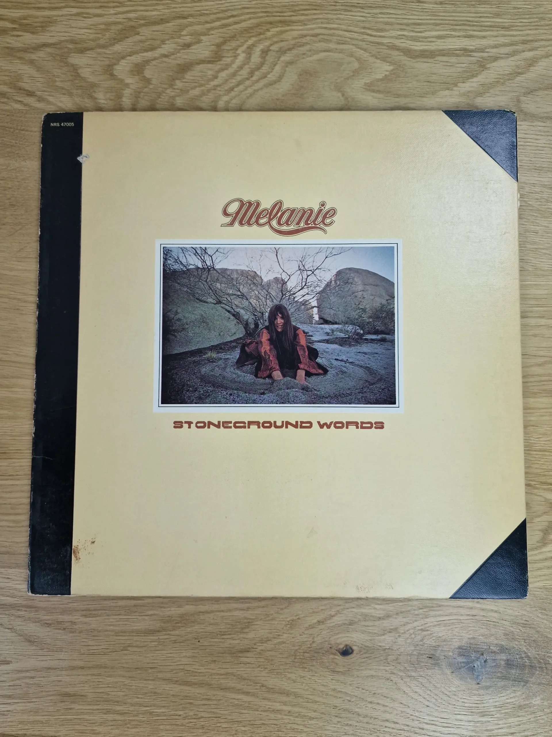 Vorderseite des Vinyl-Albumcovers Melanie Stoneground Words von 1972