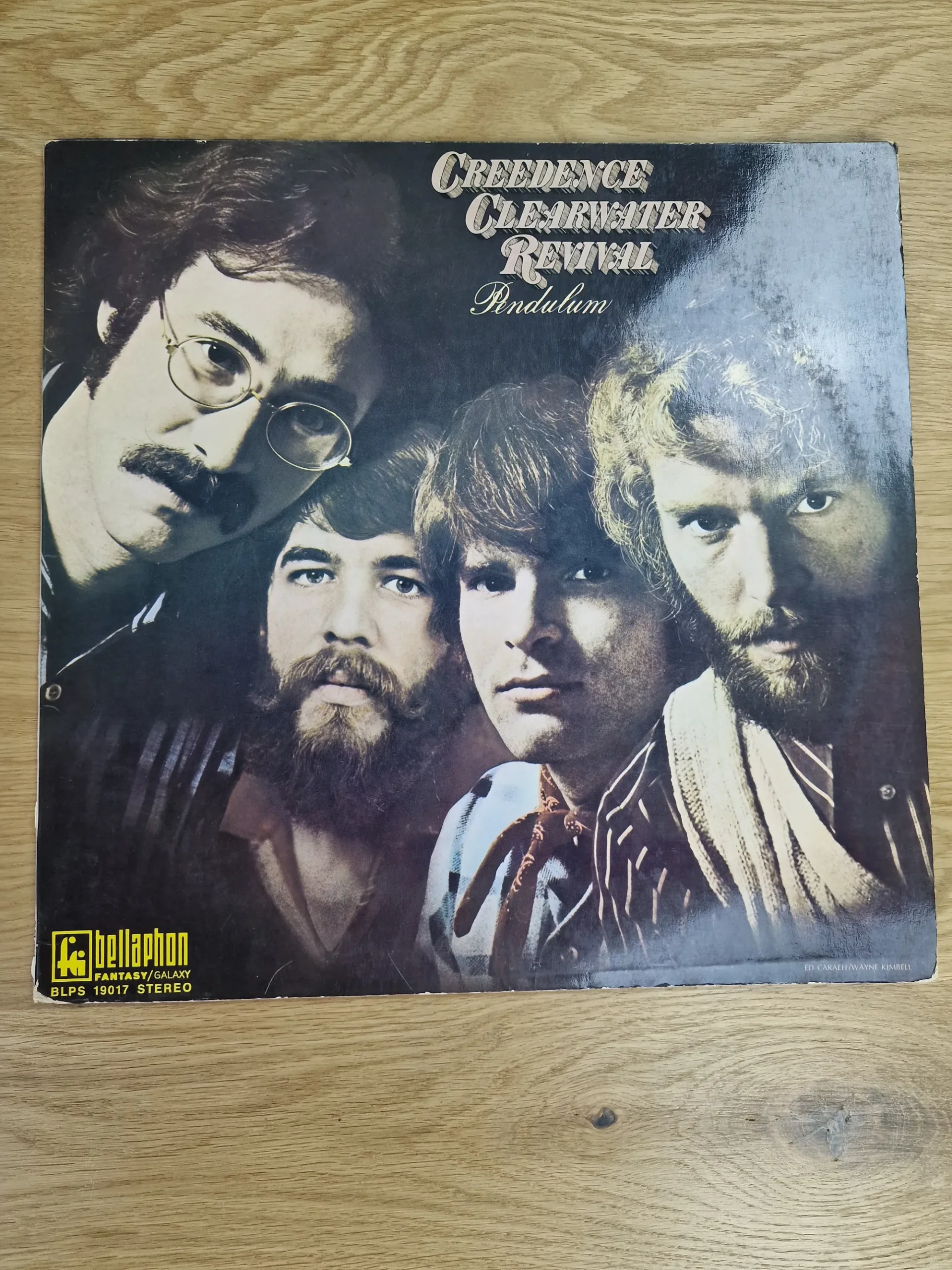 Vorderseite der Vinyl LP Pendulum von Creedence Clearwater Revival Bellaphon Pressung