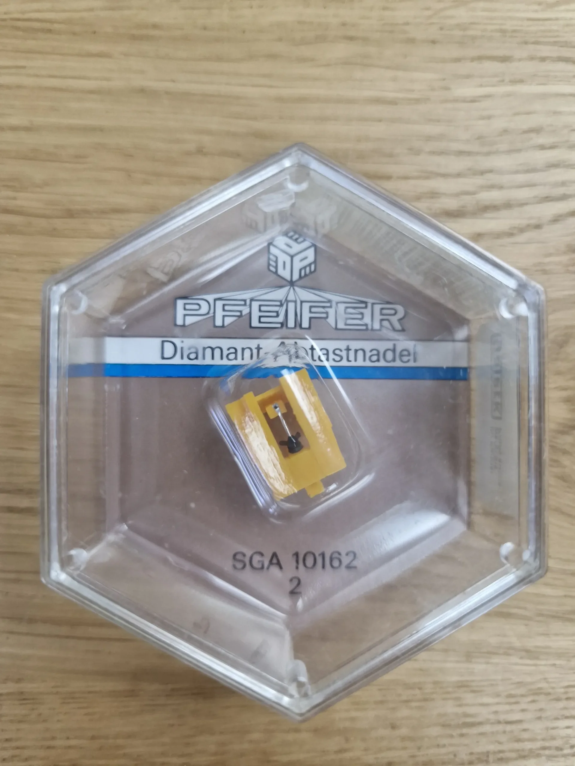 Pfeifer Diamant-Abtastnadel SGA 10162 in gelber Ausführung in sechseckiger Kunststoffbox