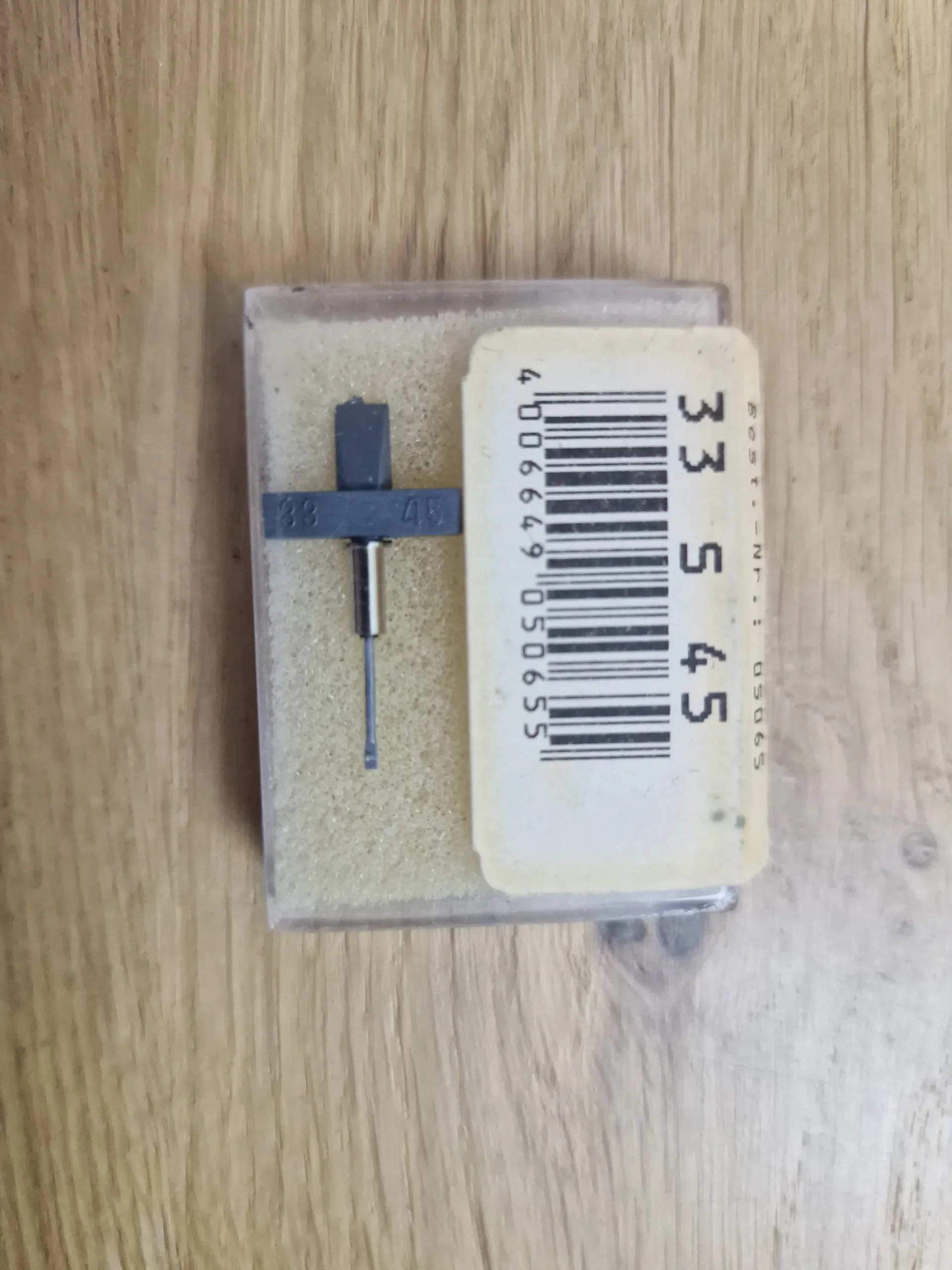Tonnadel Ersatznadel für Plattenspieler mit 33 und 45 U/min Kennzeichnung in Aufbewahrungsbox